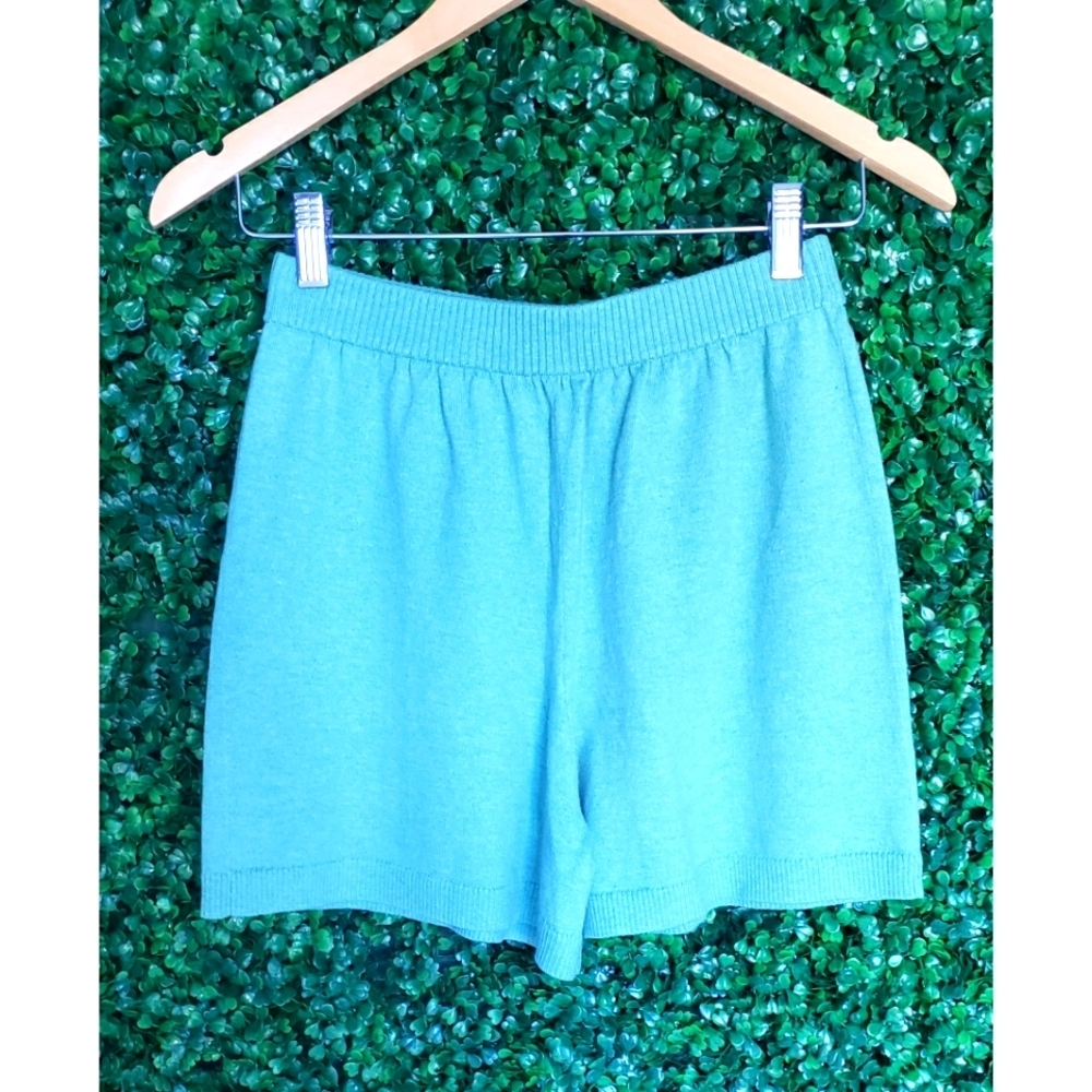 7. J.Crew High-waisted cotton-cashmere sweater short - Picture 2 of 5